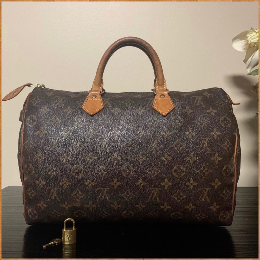 Authentic Louis Vuitton Speedy 35 (with lock/key)
